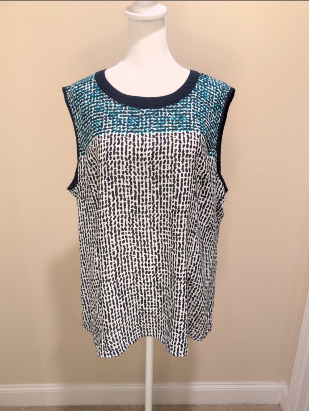 N Touch Sleeveless Abstract Dot Printed Blouse in Teal and Navy